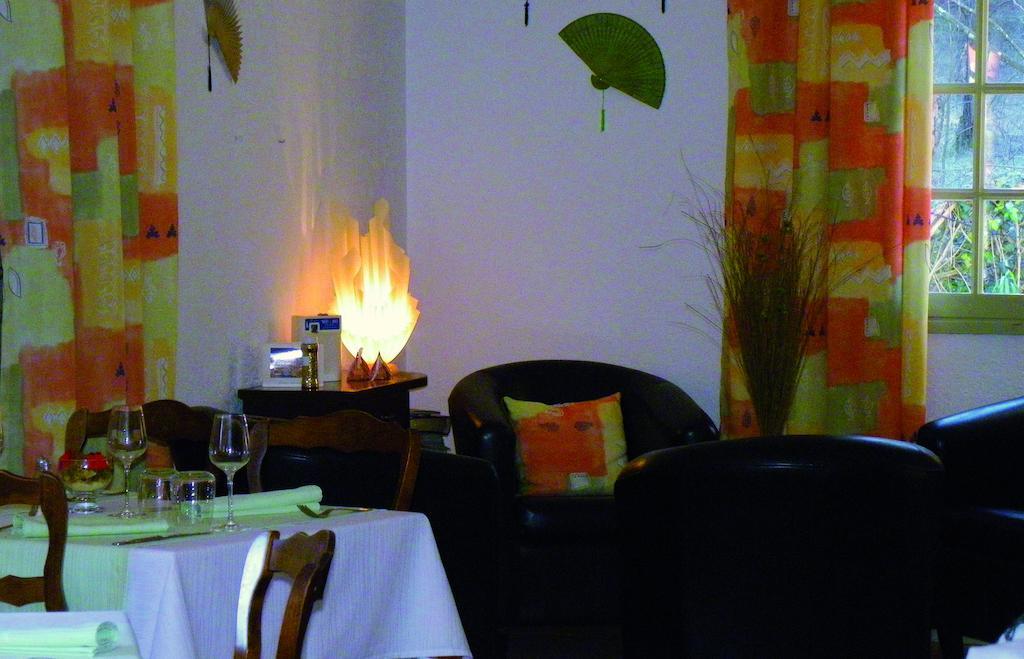 Hotel Human Restaurant Park 2*