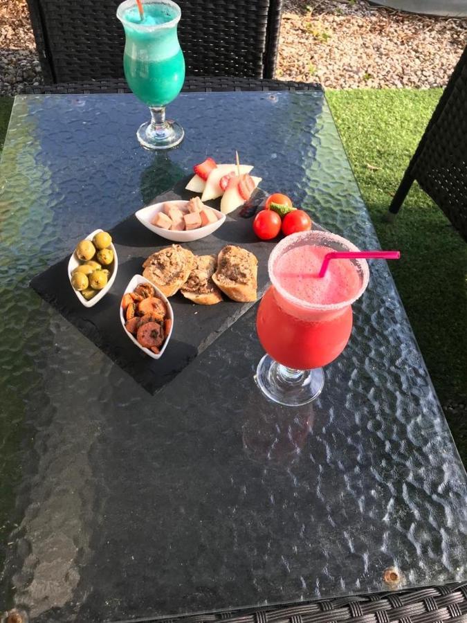 Human Restaurant Park Villecroze